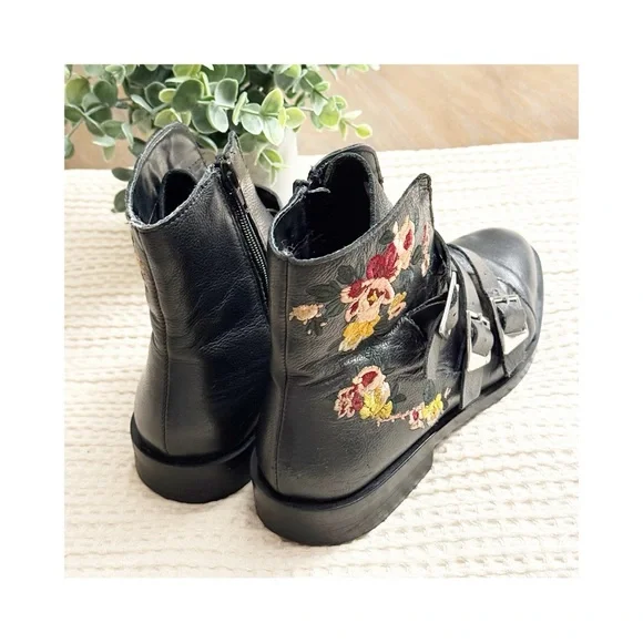 Zara Trafaluc Floral Embroidered Black Buckle Booties size 40 9USA - Picture 5 of 11
